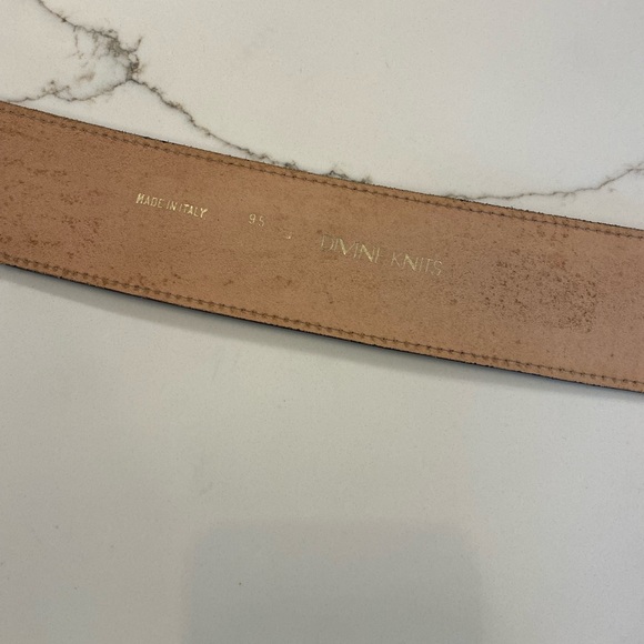 Divine Knits Gray Leather and Silver/Black Metal Buckle and Accents.  L/XL - Picture 7 of 7